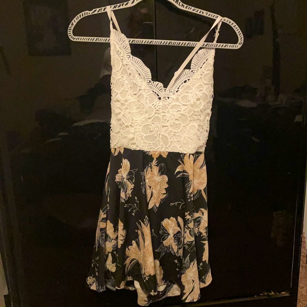 Brand new Zaful dress lace and floral
